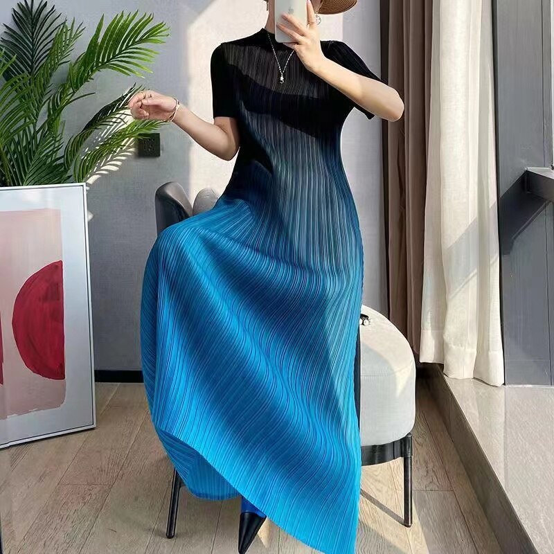 Gradient Dress Women O-Neck Short Sleeve Loose Casual Folds New Fashion Korean Fashion Traf Midi Dresses